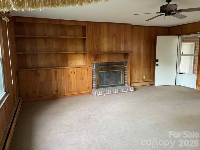 318 Academy Street, Canton, NC 28716