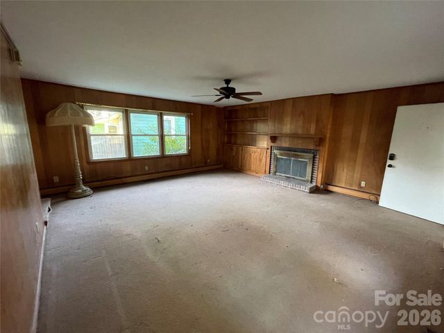 318 Academy Street, Canton, NC 28716