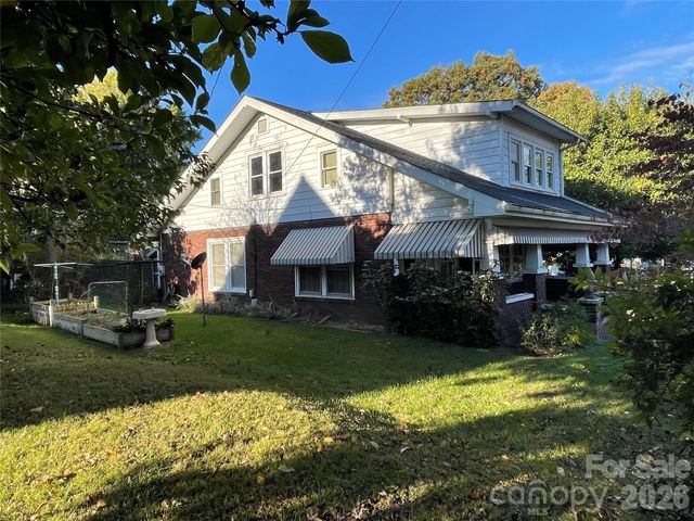 318 Academy Street, Canton, NC 28716
