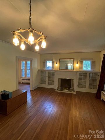 318 Academy Street, Canton, NC 28716