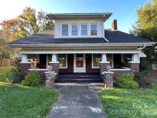 318 Academy Street, Canton, NC 28716