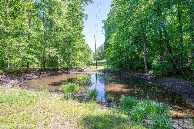 2073 Mauney Road, Bessemer City, NC 28016
