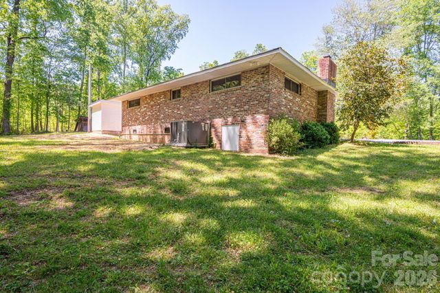 2073 Mauney Road, Bessemer City, NC 28016