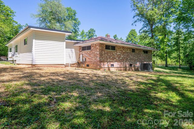 2073 Mauney Road, Bessemer City, NC 28016