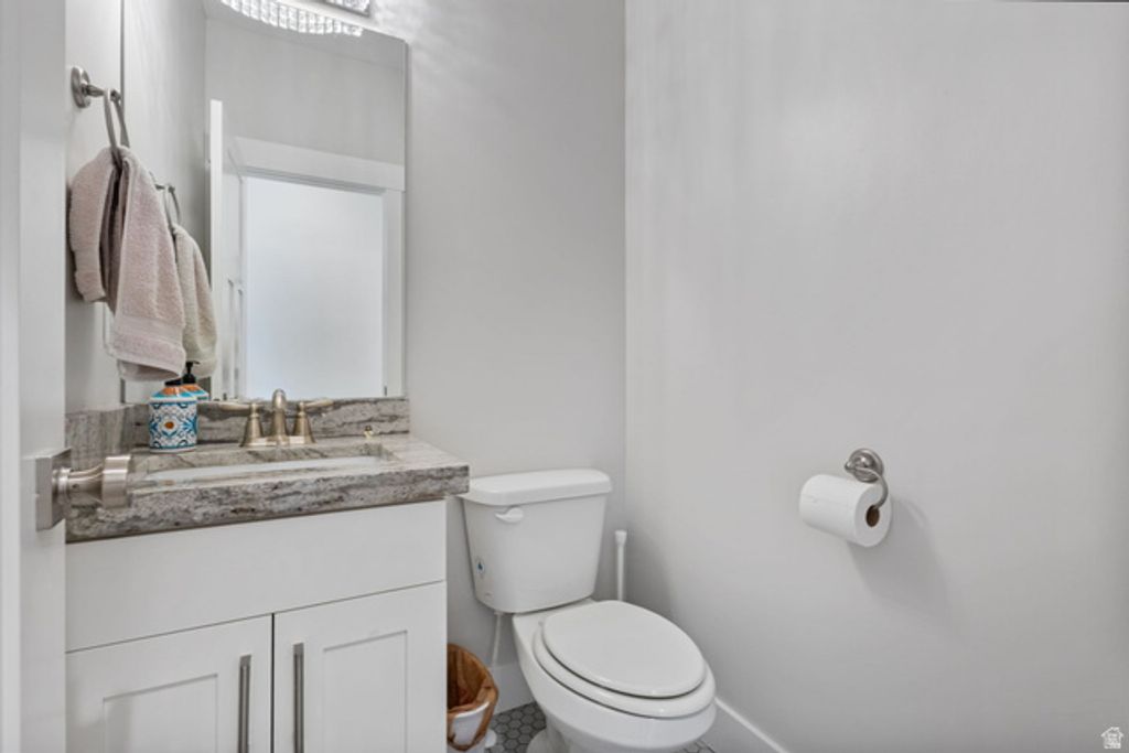 Image 13 of property listing at 12471 N MINOTS LEDGE DR #533, Highland, UT 84003