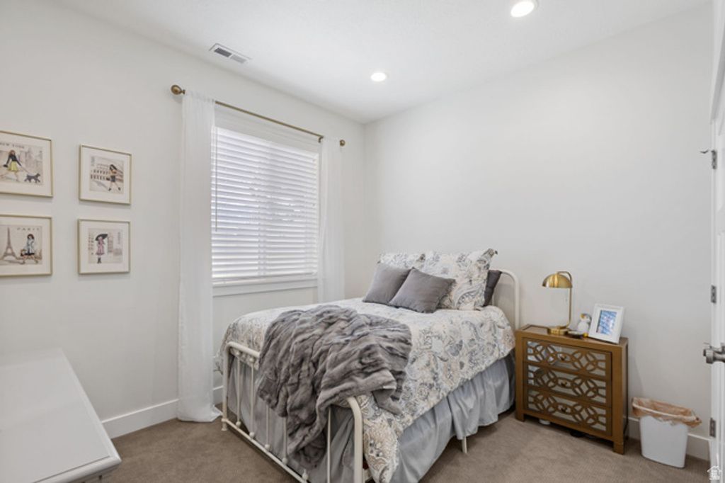 Image 23 of property listing at 12471 N MINOTS LEDGE DR #533, Highland, UT 84003