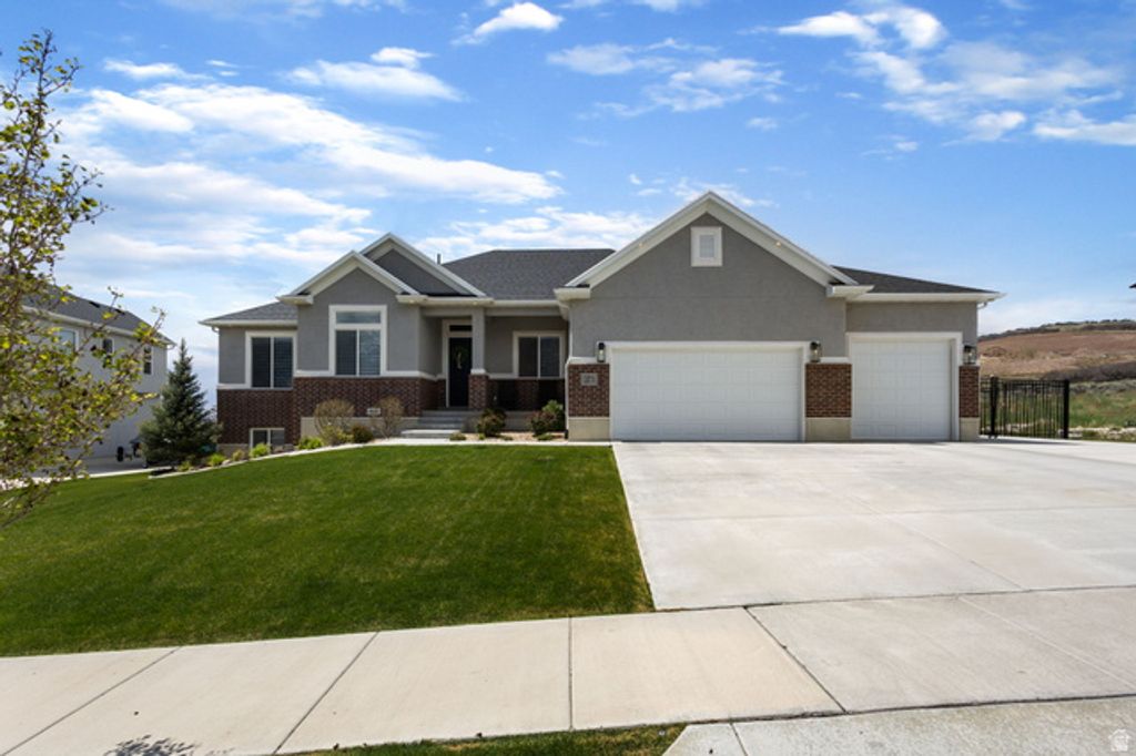 Image 34 of property listing at 12471 N MINOTS LEDGE DR #533, Highland, UT 84003