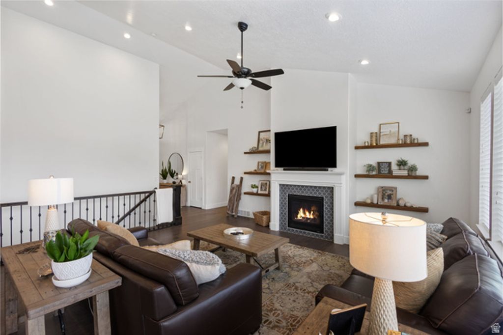 Image 7 of property listing at 12471 N MINOTS LEDGE DR #533, Highland, UT 84003