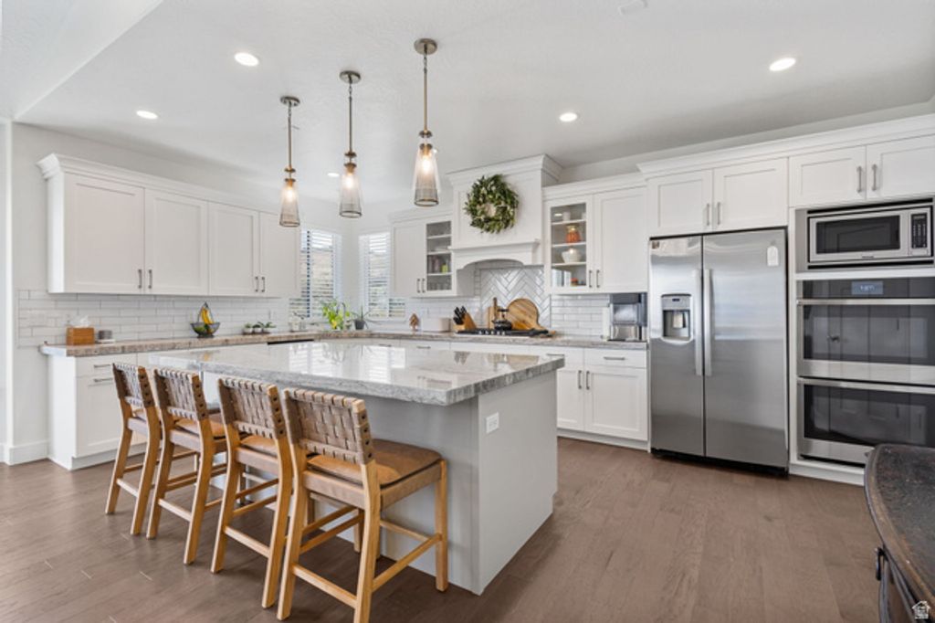 Image 9 of property listing at 12471 N MINOTS LEDGE DR #533, Highland, UT 84003