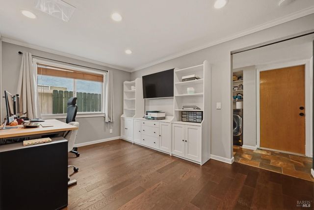 330 Summerfield Dr, Vacaville, CA 95687