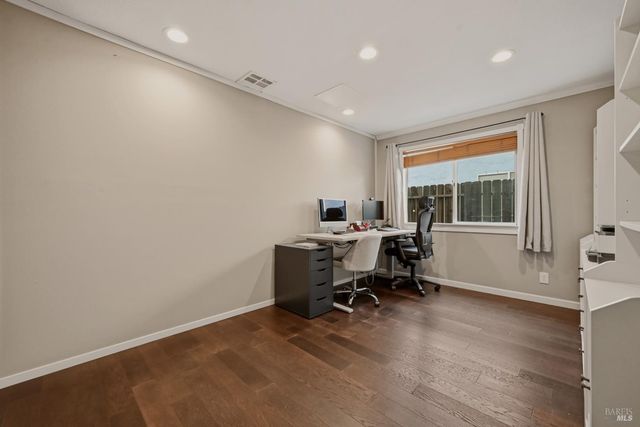 330 Summerfield Dr, Vacaville, CA 95687
