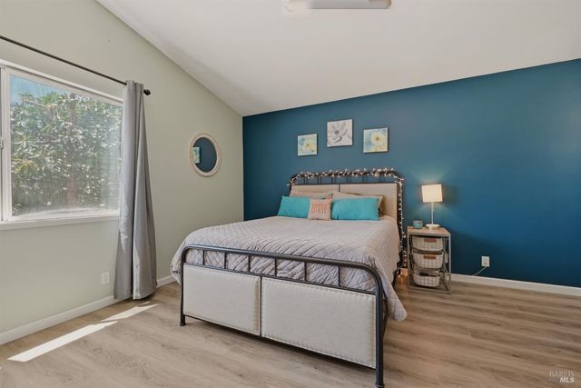 330 Summerfield Dr, Vacaville, CA 95687