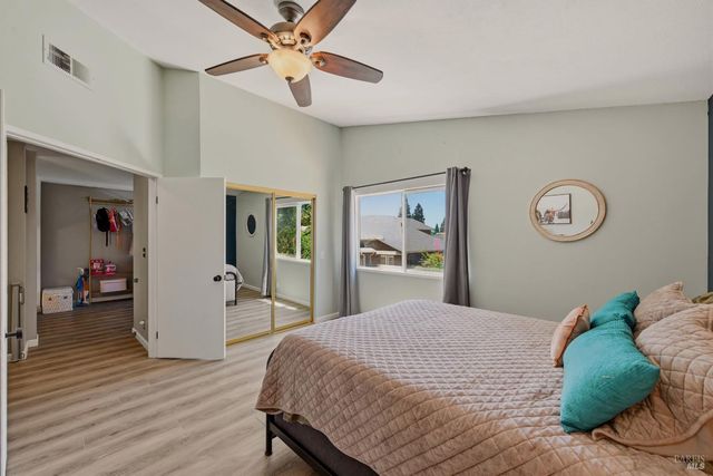 330 Summerfield Dr, Vacaville, CA 95687