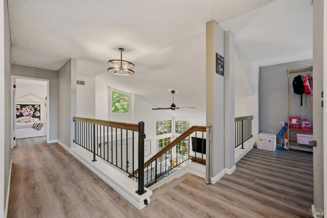 330 Summerfield Dr, Vacaville, CA 95687