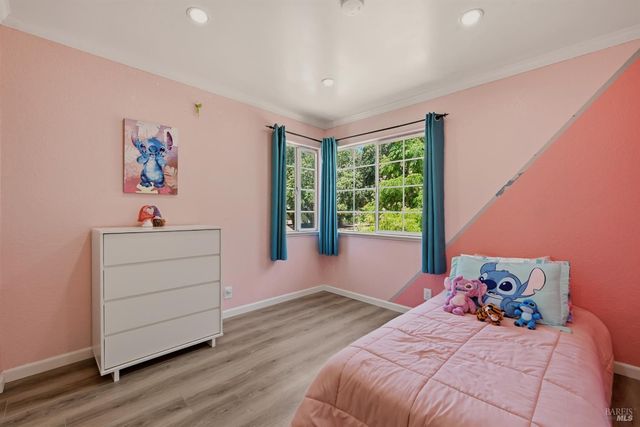 330 Summerfield Dr, Vacaville, CA 95687