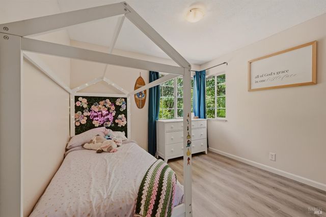 330 Summerfield Dr, Vacaville, CA 95687
