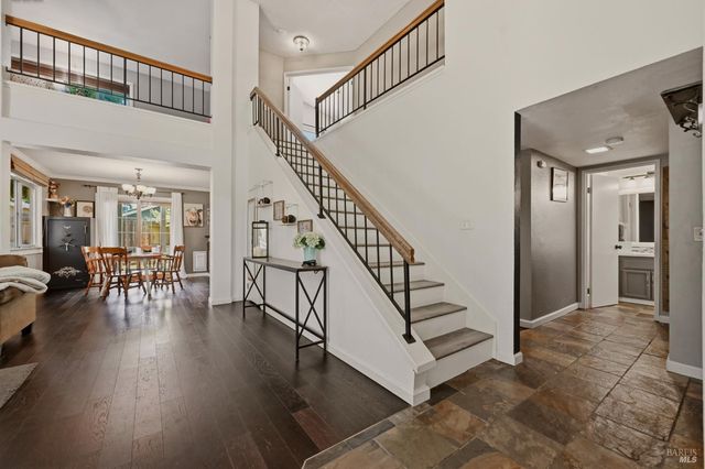 330 Summerfield Dr, Vacaville, CA 95687