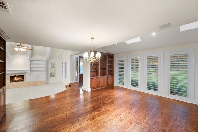 7 Woodland Drive, Mansfield, TX 76063