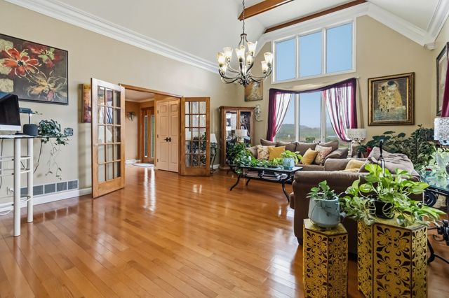 137 Indian Cave Road, Monticello, KY 42633