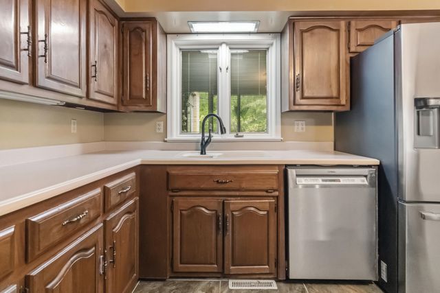 137 Indian Cave Road, Monticello, KY 42633