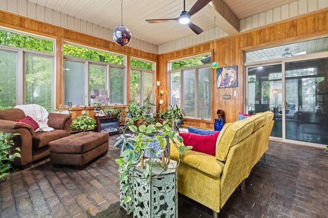 137 Indian Cave Road, Monticello, KY 42633