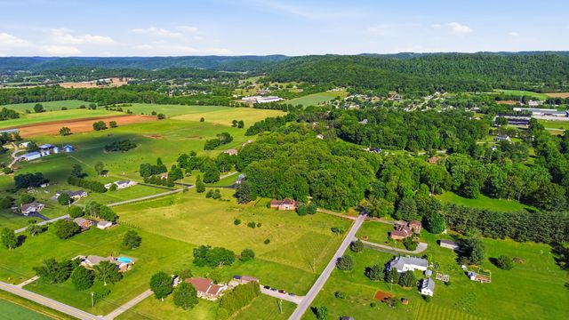 137 Indian Cave Road, Monticello, KY 42633