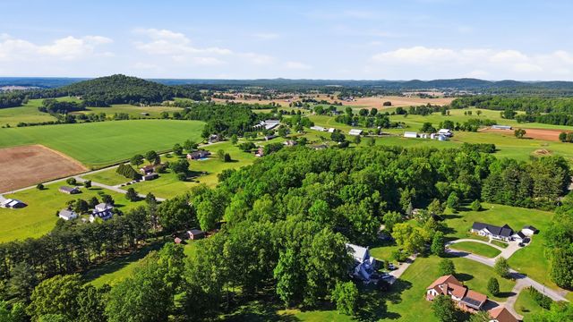 137 Indian Cave Road, Monticello, KY 42633