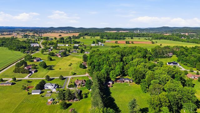 137 Indian Cave Road, Monticello, KY 42633