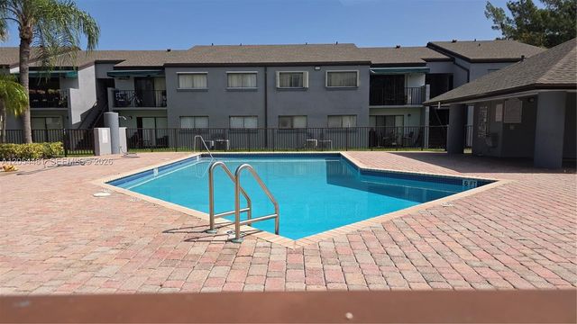 7429 SW 152nd Ave 13-201, Miami, FL 33193