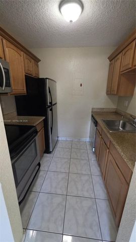 7429 SW 152nd Ave 13-201, Miami, FL 33193