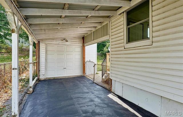 6108 Eaton Drive, Berkeley, MO 63134