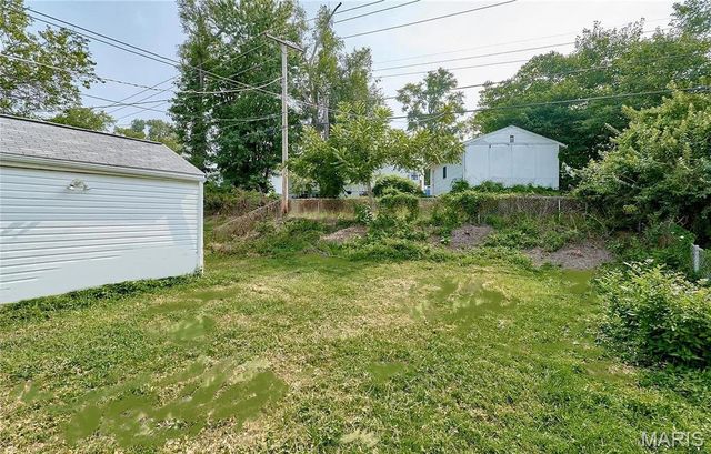 6108 Eaton Drive, Berkeley, MO 63134