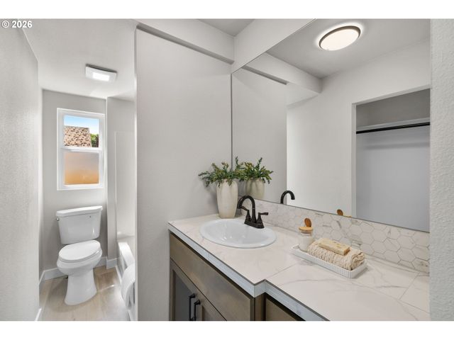 807 Ne 74TH Ave, Portland, OR 97213