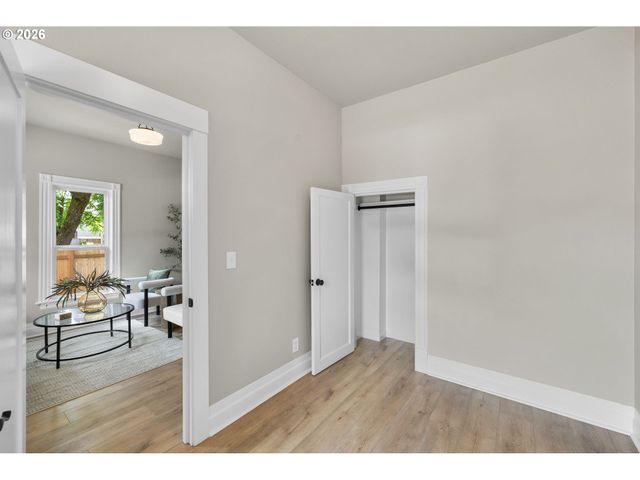 807 Ne 74TH Ave, Portland, OR 97213