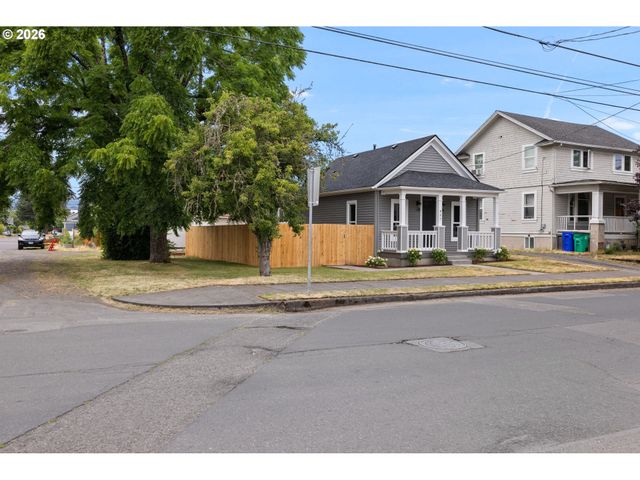 807 Ne 74TH Ave, Portland, OR 97213