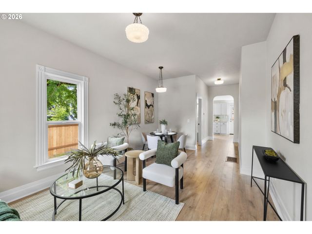 807 Ne 74TH Ave, Portland, OR 97213