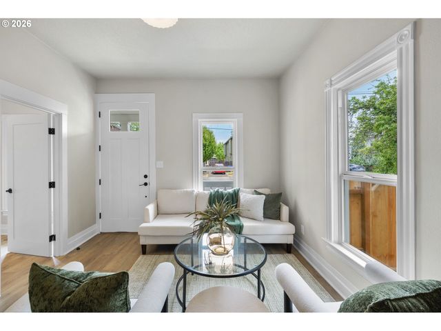 807 Ne 74TH Ave, Portland, OR 97213
