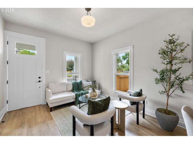 807 Ne 74TH Ave, Portland, OR 97213