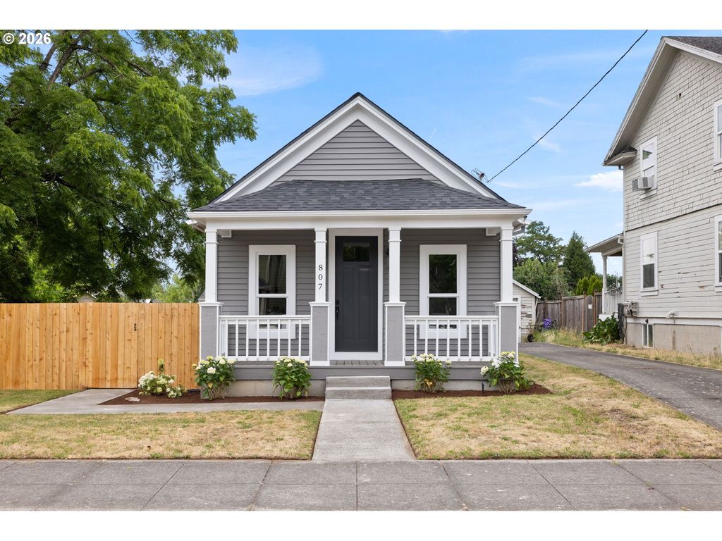807 Ne 74TH Ave, Portland, OR 97213