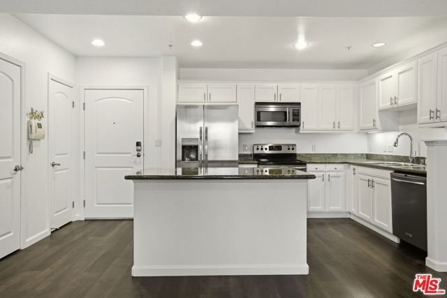 3740 Santa Rosalia Drive 223, Los Angeles, CA 90008