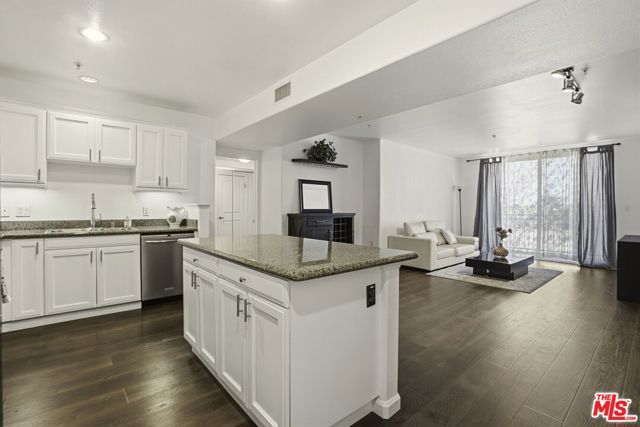 3740 Santa Rosalia Drive 223, Los Angeles, CA 90008