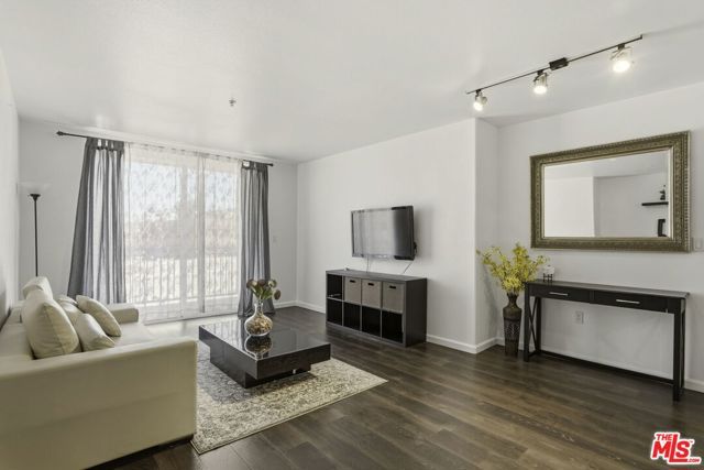3740 Santa Rosalia Drive 223, Los Angeles, CA 90008