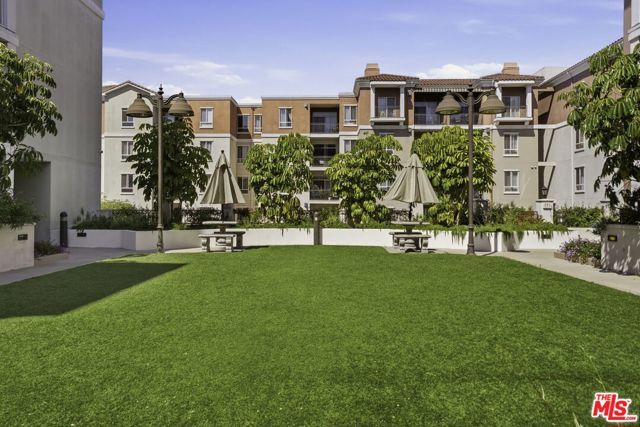 3740 Santa Rosalia Drive 223, Los Angeles, CA 90008