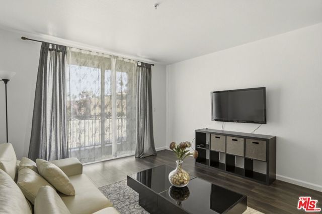 3740 Santa Rosalia Drive 223, Los Angeles, CA 90008