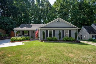 7627 Walnut Wood Drive, Charlotte, NC 28227