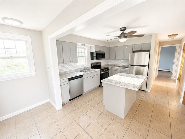 63 Prairie Ave, Swansea, MA 02777