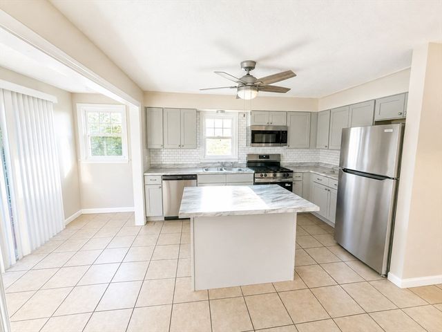 63 Prairie Ave, Swansea, MA 02777