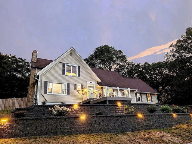 778 S Garfield Avenue, Janesville, WI 53545