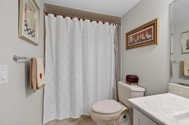7006 Huntington Lane 404, Delray Beach, FL 33446