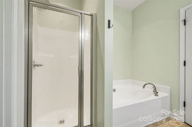 5517 Tipperlinn Way, Charlotte, NC 28278